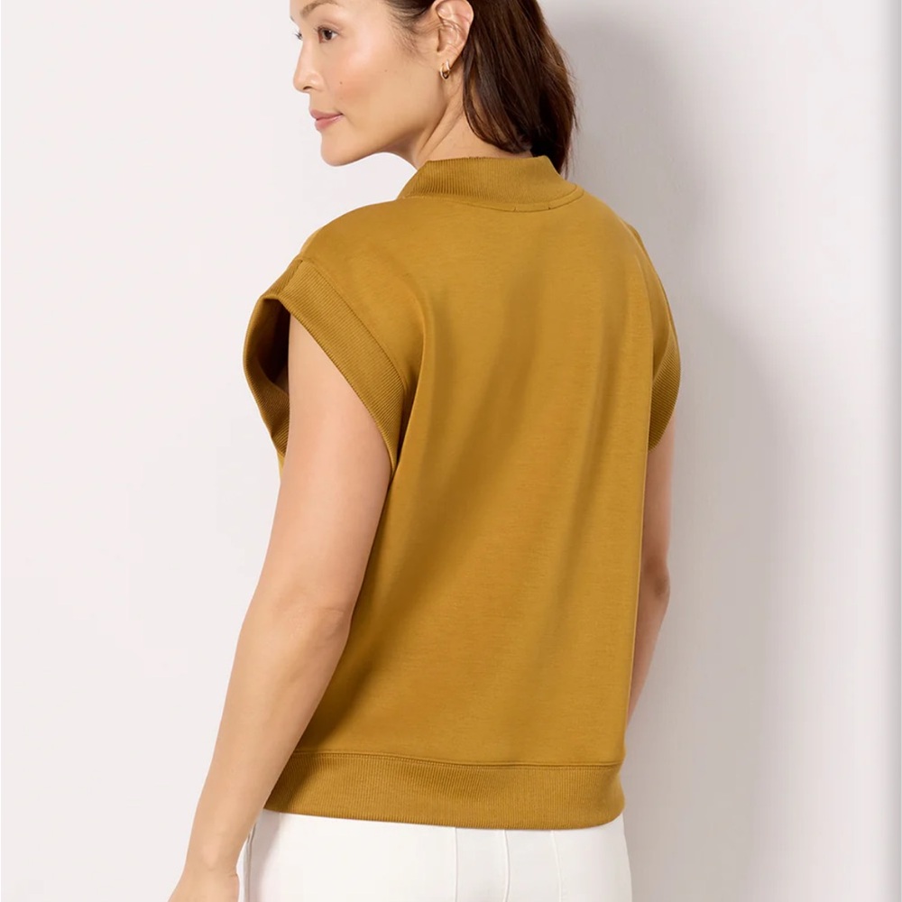 EVEREVE Eva V neck top - Picture 2 of 9